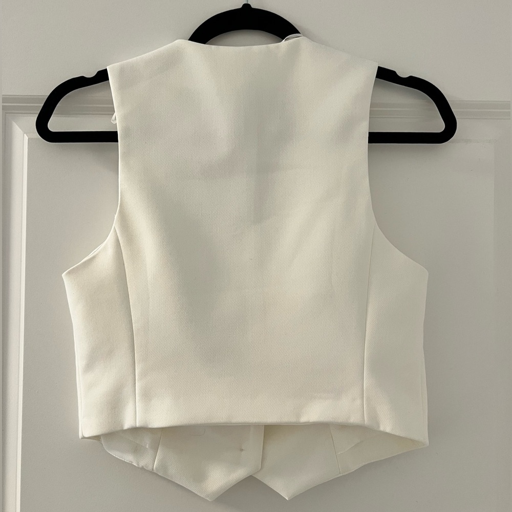Zara women’s white cropped button vest NWT XS - Picture 3 of 3